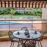 Apartmán Charme Piscine Terrasse *