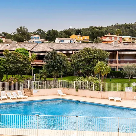 Charme Piscine Terrasse Apartmán *